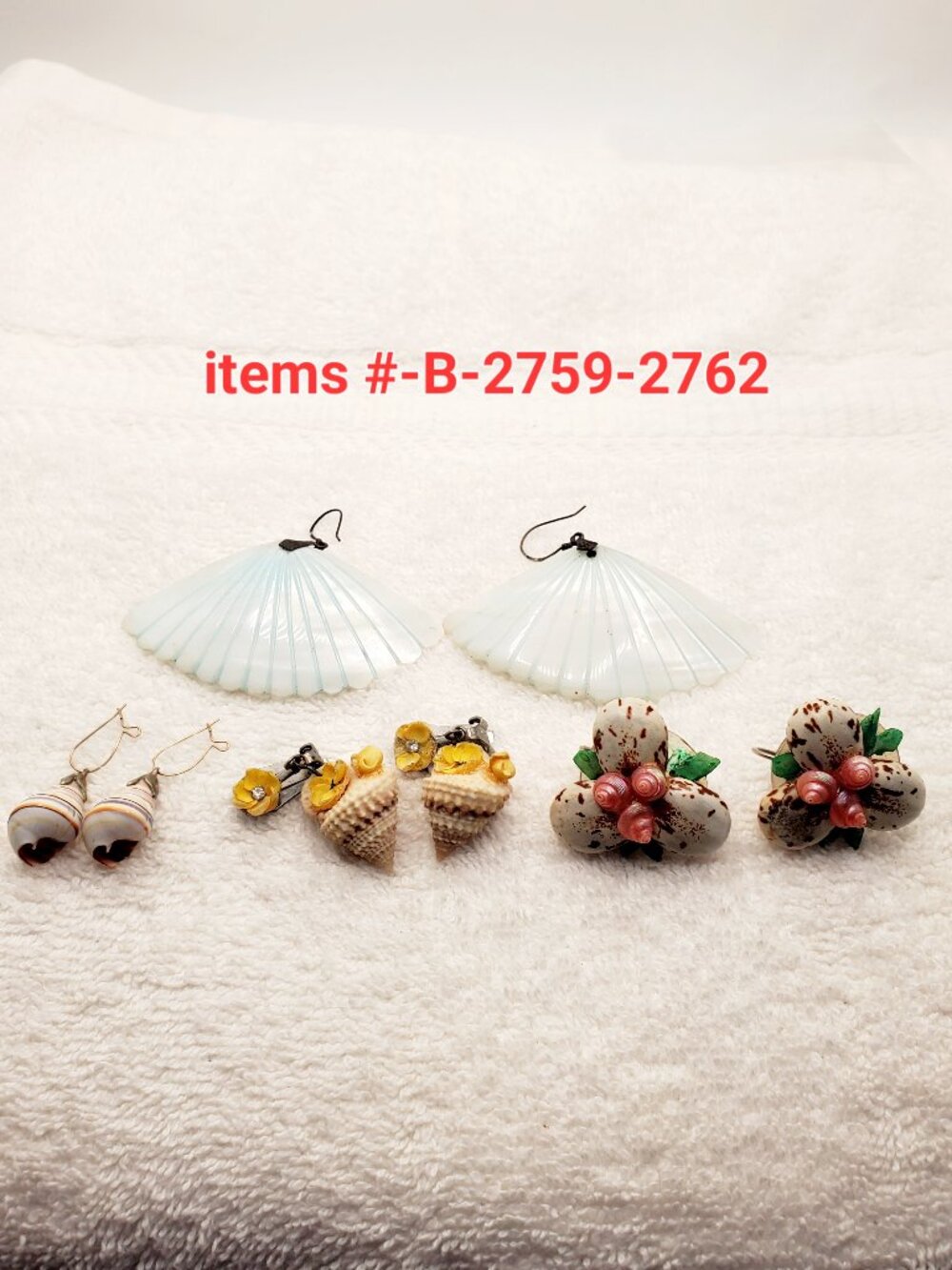 4 Pair of Vintage Sea Shell Earrings, items # B-2759-2762,. wt. 37 grams.